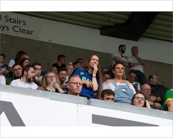 IR, Millwall v PNE, Fans (33)