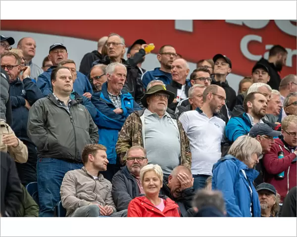 IR, PNE v Wigan Athletic, Fans, Applause (2)