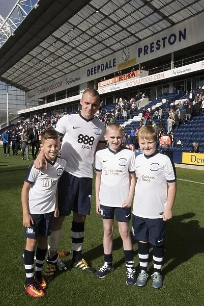 Battle of the Mascots: Preston North End vs Fulham, August 13, 2016 / 17