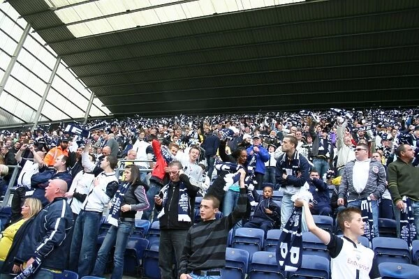 Passionate Preston North End Fans: A Sea of Images from PNE vs Birmingham (06-05-07)