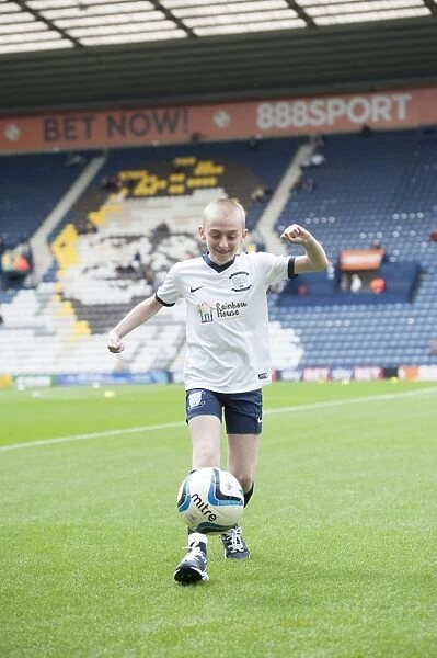 Preston North End vs Fulham: Mascots Day Out (2016 / 17)