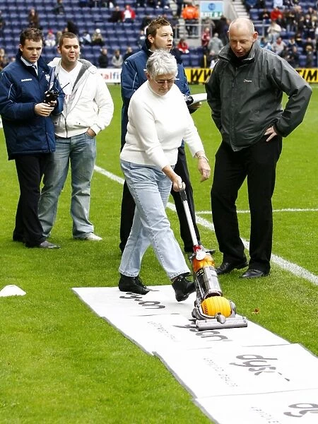 Preston North End vs Reading: Championship Clash at Deepdale with a Dyson Vacuum Cleaner in the Background (08 / 09, 18 / 10 / 08)