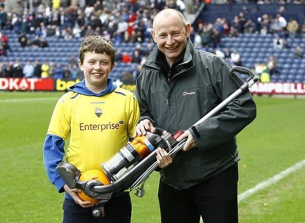 Preston North End vs Reading: Football Championship Battle at Deepdale (08 / 09) with a Dyson Vacuum Cleaner