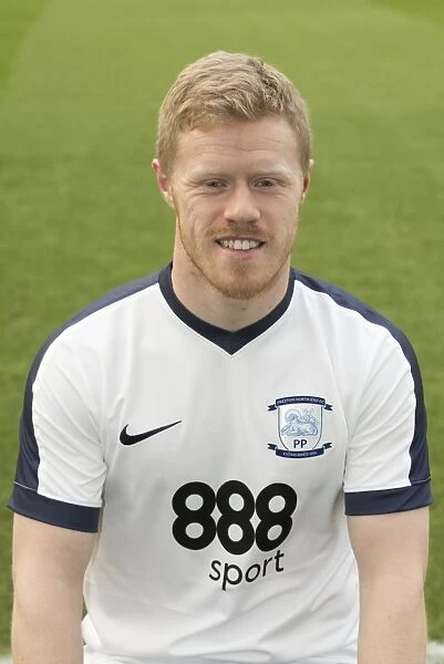 Preston North End vs Sheffield Wednesday: Clash in the SkyBet Championship (2016 / 17) - Daryl Horgan at Deepdale