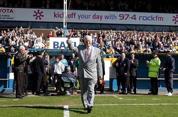 Preston North End's Tom Finney: A Legendary 75th Birthday and Memorable Nationwide Division 1 Match vs. Coventry City (6 / 4 / 02)