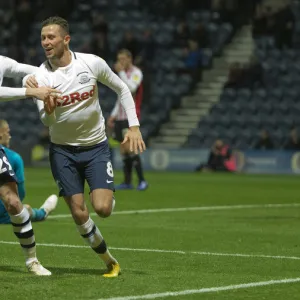 Alan Browne And Tom Barkhuizen Celebrate Goal Against Brentford