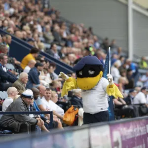 Deepdale Duck Waves To Fans