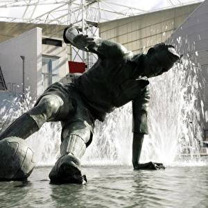 Football - Preston North End v Wolverhampton Wanderers - Coca-Cola Football League Championship - Deepdale - 04 / 05, 12 / 3 / 05 General View of statue of Tom Finney at Deepdale - Preston North End Stadium Mandatory Credit: Action Images /