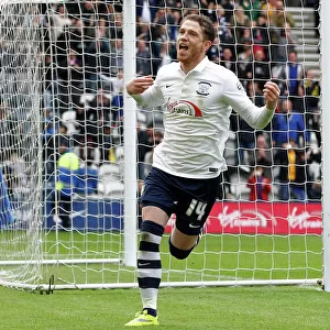 Joe Garner Scores Penalty: Preston North End's Dramatic Goal in Sky Bet Football League One Play-Off Semi Final vs Chesterfield