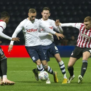 Louis Moult Takes On Three Defenders