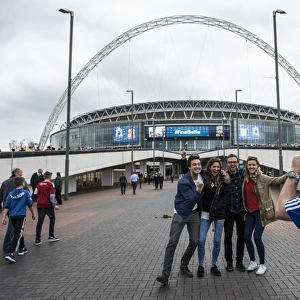 Preston North End vs Swindon Town: Electric Atmosphere at Wembley Before the Sky Bet League One Play-Off Final
