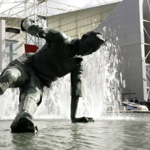 Tom Finney Statue at Preston North End Stadium: Championship Clash Between Preston and Wolverhampton, 2005